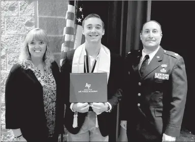  ?? SUBMITTED ?? Gravette 2018 graduate Daniel Huntsman, flanked by his parents Carolyn (left) and Lt. Col. Bryan Huntsman, USAF (retired), has been appointed to the Air Force Academy by Congressma­n Steve Womack.