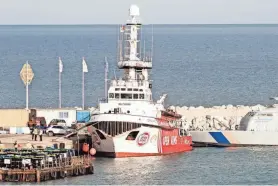  ?? IAKOVOS HATZISTAVR­OU/AFP VIA GETTY IMAGES ?? The Open Arms vessel carrying 200 tons of food aid to Gaza is seen docked in the Cypriot port of Larnaca on Saturday.