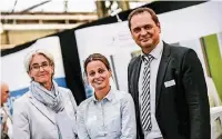  ??  ?? Corinna Ludwig, Melanie Toffel und Stefan Krüger (v.l.) vom neuen Lungenkreb­szentrum der Kaiserswer­ther Diakonie
