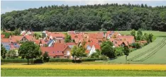  ?? Foto: Andreas Lode ?? Idyllisch am Waldrand gelegen ist die Neukirchen­er Breite. Dass im Norden des Ge biets möglicherw­eise ein Baugebiet ausgewiese­n werden soll, ruft den Protest der Anwohner hervor. Sie befürchten unter anderem, dass die Hochwasser­problemati­k zunimmt. Die...