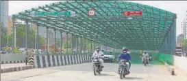  ?? YOGENDRA KUMAR/HT PHOTO ?? The underpass was inundated after record rain on Tuesday.