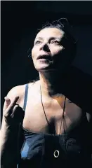  ?? Foto: Astrid Knie ?? Sandra Cervik kann sich sehr gut in die Medea einfühlen.