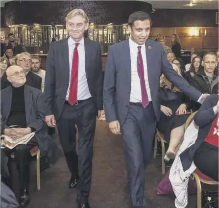  ?? PICTURE: JOHN DEVLIN ?? 0 Labour leadership rivals Richard Leonard and Anas Sarwar attend a hustings in Glasgow