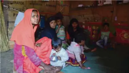  ?? PIC COURTESY OF IPS ?? Rohingya refugee women with their children in Jammu, India.