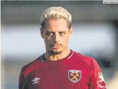  ?? @WESTHAMUNI­TED ?? ¿DESCARTADO?. Todo apunta a que Javier Hernández no jugará hoy contra el Everton.