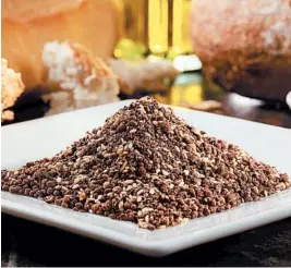  ?? MICHAEL TERCHA/CHICAGO TRIBUNE; MARK GRAHAM/FOOD STYLING ?? Cocoa-scented dukkah delivers a twist on what originally was an Egyptian condiment of nuts, spices and herbs but has since grown in popularity all over.