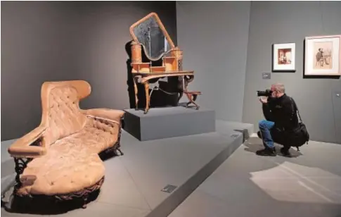  ?? // INÉS BAUCELLS ?? La exposición reúne 650 objetos, entre ellos piezas casi nunca vistas como la ‘chaise longue’ del Palau Güell