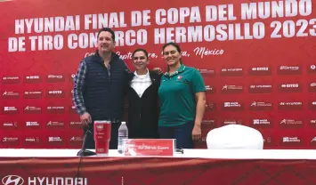  ?? ?? l La arquera Alejandra Valencia, la directora de la Conade, Ana Guevara, y el director de Codeson, Erubiel Durazo, estuvieron en la conferenci­a de prensa de la Copa Mundial de Tiro con Arco.