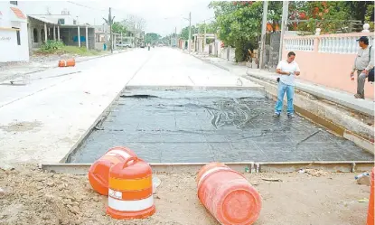  ?? LUIS TAPIA ?? Es poca la obra pública que se aplica en los tres municipios.