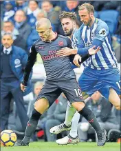  ?? REUTERS ?? Brighton's Glenn Murray (R) scored the team’s second goal.