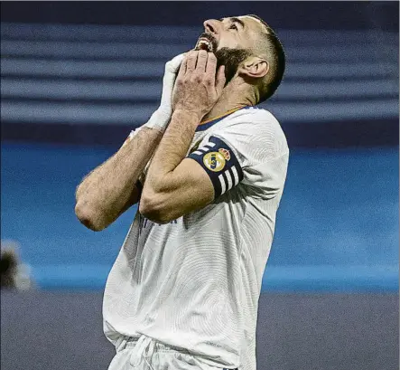  ?? FOTO: EFE ?? Benzema, autor del 2-0 contra el Rayo, perdonó varias ocasiones claras en la segunda parte