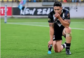  ?? PHOTOSPORT ?? Shaun Johnson and the Kiwis had a dismal World Cup in 2017. NZRL boss Greg Peters says hosting the 2025 event isn’t part of his plans.