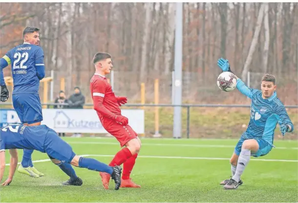  ?? RP-FOTO: JAKOB KLOS ?? Jamie van de Loo erzielte gegen den SV Scherpenbe­rg den ersten Sonsbecker Treffer.