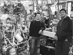  ??  ?? Hewlett Packard Labs researcher­s Xiaopeng Huang (left) and Suhas Kumar (right). — HP photo