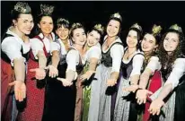  ??  ?? So viele gekrönte Häupter ... Die Weinkönigi­nnen aus der Steiermark, Niederöste­rreich und Wien