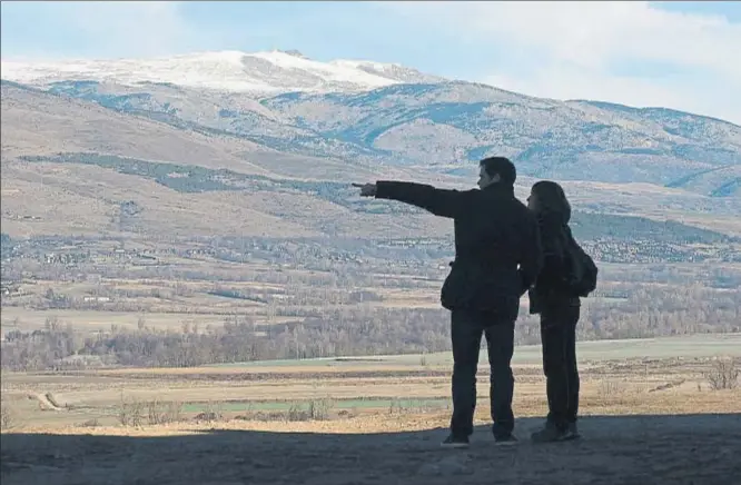  ?? PERE DURAN / NORD MEDIA ?? La inmensidad. Panorámica desde la ermita de Sant Salvador de Predanies, en Prats i Sansor, uno de los 169 puntos de observació­n selecciona­dos