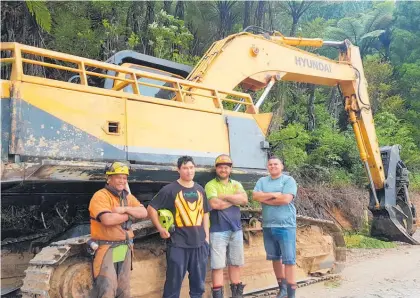  ?? Photo / Supplied ?? Pine Tree Marketing and Harvesting co-owner Hazely Windelborn (right) says the closing of SH1 is hitting his business hard.