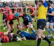  ?? ?? Robbie Stapley scores Rams’ opening try