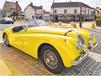  ?? GWENGOAT GETTY IMAGES ?? The Jaguar XK120 is the oldest car to make Hagerty’s list of best investment cars.