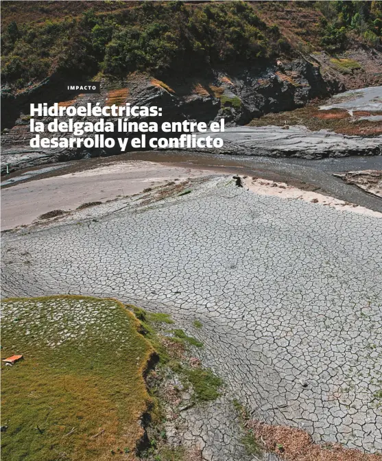  ??  ?? La construcci­ón de embalses para generar energía es un factor de crecimient­o. Pero también causa una controvers­ia social y ambiental en la que muchos atribuyen al Estado gran parte de la responsabi­lidad.