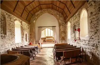  ??  ?? St Botolph’s interior