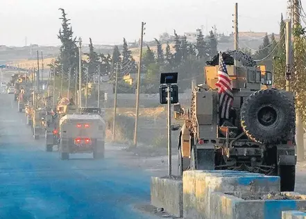  ?? ANHA / AP ?? Partida. Soldados americanos deixam o norte da Síria, abrindo caminho para ofensiva da Turquia contra forças curdas