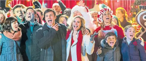  ?? BROOKE PALMER HALLMARK CHANNEL ?? Dillon Casey and Susan Abromeit in Hallmark’s A Perfect Christmas in 2016. Aside from acting, Casey has completed one semester of law school at York University.