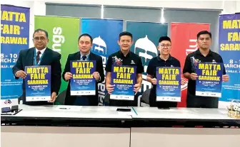  ?? ?? Choo (centre) with (from left) MAG Station Sales assistant manager Alias Suut, Malaysia Airlines head of sales (East Malaysia) Mohammed Firdaus Mohamed Zaidi, Matta Sarawak vice-chairman Mok Venia and committee member Mohamad Fikri Zainol Majid jointly promoting the upcoming event.