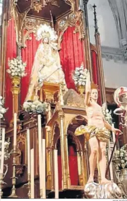  ?? PEPE MUÑOZ ?? El Resucitado, en la parroquia de San Mateo de Tarifa, con la Virgen de la Luz.