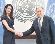  ??  ?? Amal fue recibida por António Guterres, secretario general de la ONU.
