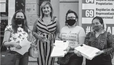  ?? FOTO: RICARDO NEVÁREZ ?? >El Colectivo de Mujeres Activas presentó una impugnació­n ante el IEES.