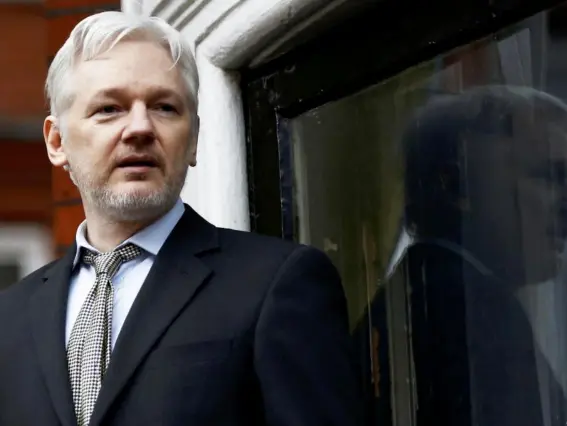  ??  ?? Julian Assange, the founder of WikiLeaks, outside the Ecuador Embassy in London (Reuters)