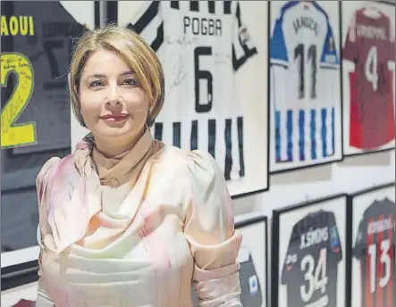  ?? Foto: o.f. ?? La poderosa agente Rafaela Pimenta lamenta los prejuicios por ser mujer y quiere revolucion­ar los contratos en el fútbol femenino
