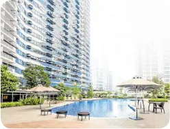  ?? ?? The Rise in Makati merges urban comforts with nature-inspired amenities.