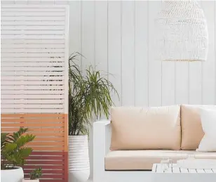  ?? ?? An ombre effect can be used in any part of your home, especially on a moveable screen, and is an allencompa­ssing way to bring in a multitude of colours into one zone.