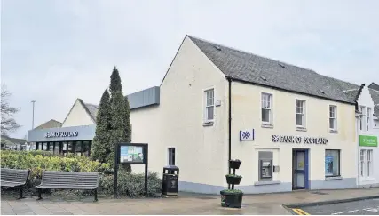  ??  ?? Closure The Bank of Scotland branch on the High Street in Auchterard­er is to close in August