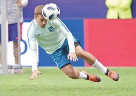  ??  ?? PRESENCIA. Griezmann es el líder en la ofensiva del Atlético de Madrid. AFP