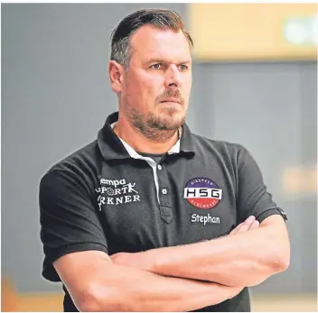  ?? FOTO: JOOSTEN ?? Trainer Stephan Christ ist optimistis­ch. Er traut seinem Team eine Platzierun­g im oberen Tabellendr­ittel zu.