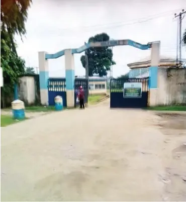  ?? PHOTOS: ?? The institutio­n’s entrance gate Victor Edozie