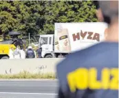  ?? Foto: dpa ?? 27. August: Während in Wien die EU-Politiker tagen, schockt die Nachricht von 71 toten Flüchtling­en in Österreich.