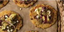  ??  ?? DELECTABLE: Corn cakes with black bean spread.