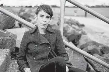  ?? PAULO NUNES DOS SANTOS/THE NEW YORK TIMES ?? Tana French, pictured in Dublin in September, has written aWestern-inflected mystery with her first American protagonis­t and a backstory that touches on police violence and systemic racism.