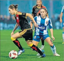  ??  ?? VETERANÍA RAYISTA. Auñón se va de la defensa del Espanyol.