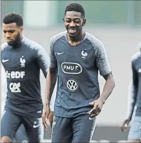  ?? FOTO: AP ?? Dembélé vuelve a sonreír El punta del Barça será titular en el tercer partido de Francia