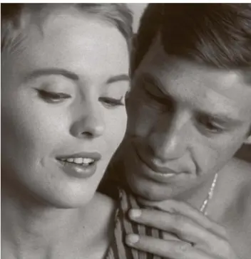  ?? FOTOS (2): DPA/JEAN-CHRISTOPHE BOTT/DPA ?? Jean Seberg und Jean-Paul Belmondo in „Außer Atem“.