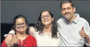  ?? VIRENDRA SINGH GOSAIN/HT ?? Meghna Srivastava with her parents, Alpana and Gautam Srivastava.