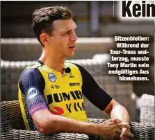  ??  ?? Sitzenblei­ber: Während der Tour-Tross weiterzog, musste Tony Martin sein endgültige­s Aus
hinnehmen.