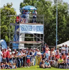  ?? Foto: Horst Hörger ?? Große Kulisse beim Vereinsjub­iläum: Rund 600 Zuschauer wollten den FC Heiden heim sehen und sie wurden mir 21 Toren des Zweitligis­ten belohnt.