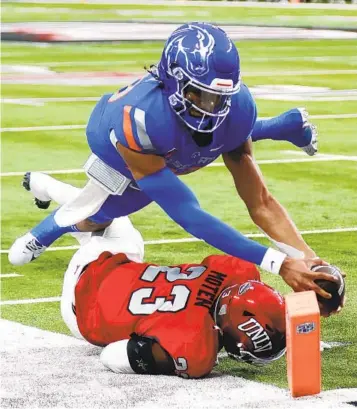  ?? STEVE MARCUS AP ?? Boise State quarterbac­k Taylen Green (10) led the Broncos to the Mountain West championsh­ip.