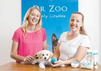  ?? Picture: TIM MARSDEN ?? Dog owner Hannah Norton (left) and Kate Worrell from Dr Zoo.